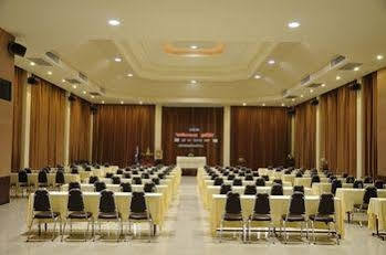 Hillside Country Home Golf & Resort Kabin Buri Esterno foto